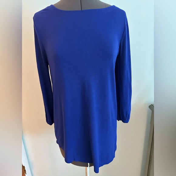 EUC Tunic Top with embellished sleeves ~ size small ~ - Picture 2 of 6